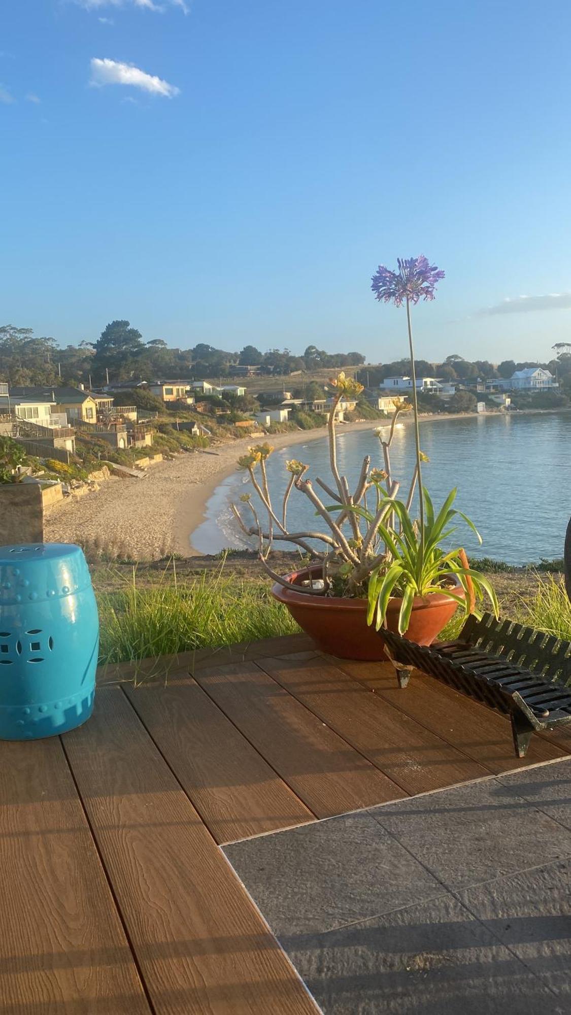 Beach Buoy Opossum Bay South Arm Exteriér fotografie